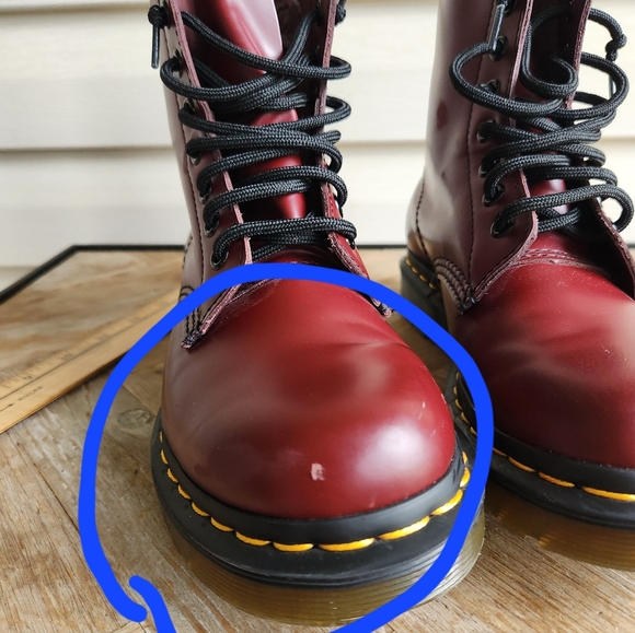 New Dr Martens lace up boot cherry red ladies - Picture 5 of 11